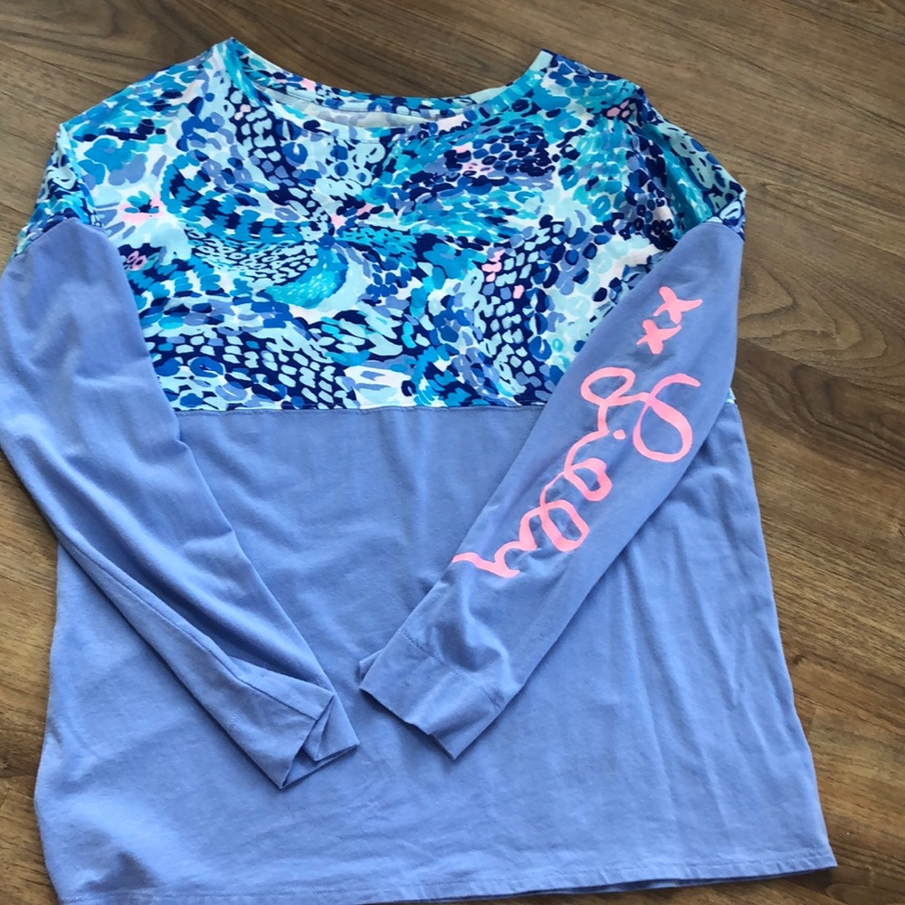Lilly Pulitzer Finn long sleeve top. Size M